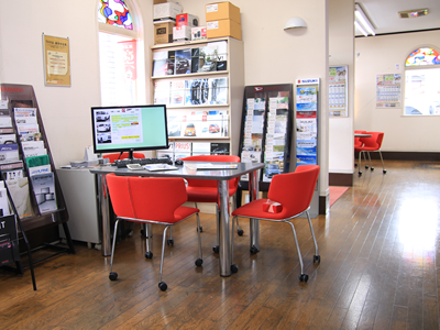 相浦自動車販売店舗